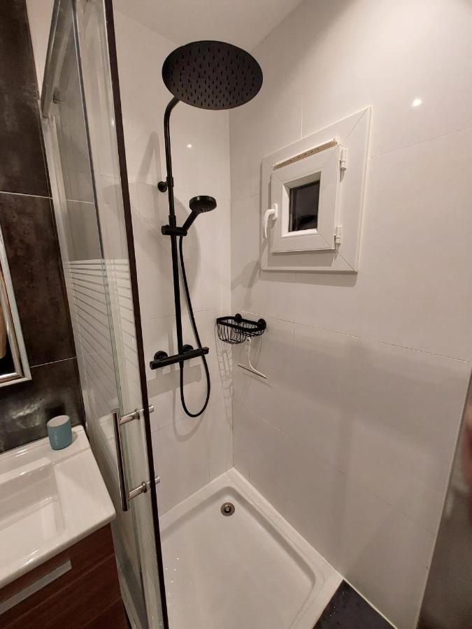 Le Mistralet Daire Salon-de-Provence Dış mekan fotoğraf